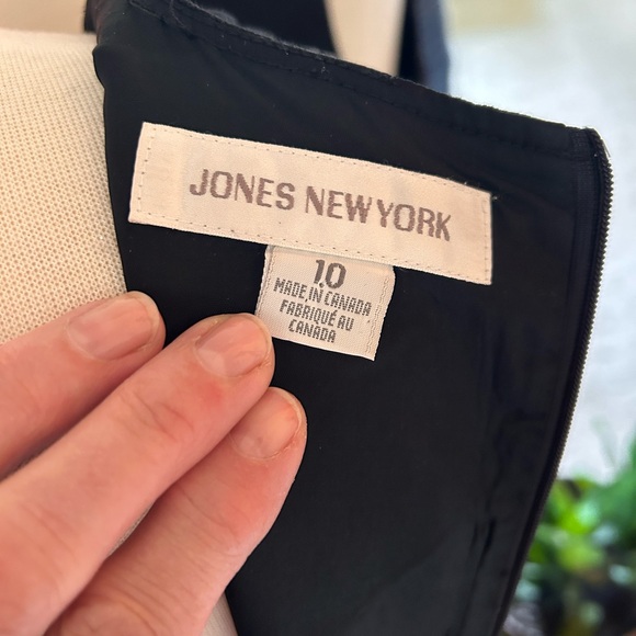 Black Linen Dress - Picture 3 of 4